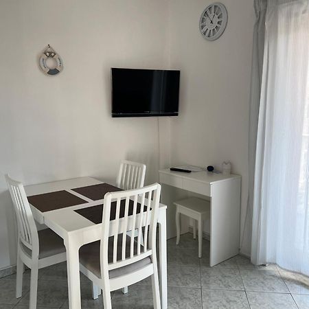 דירות רובינייסקו סלו Nada And Family מראה חיצוני תמונה